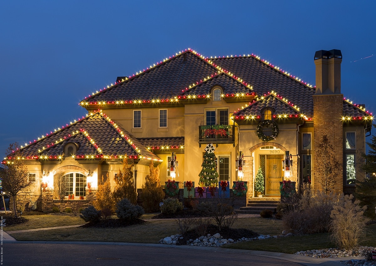 Professional Christmas lights Chicago suburbs