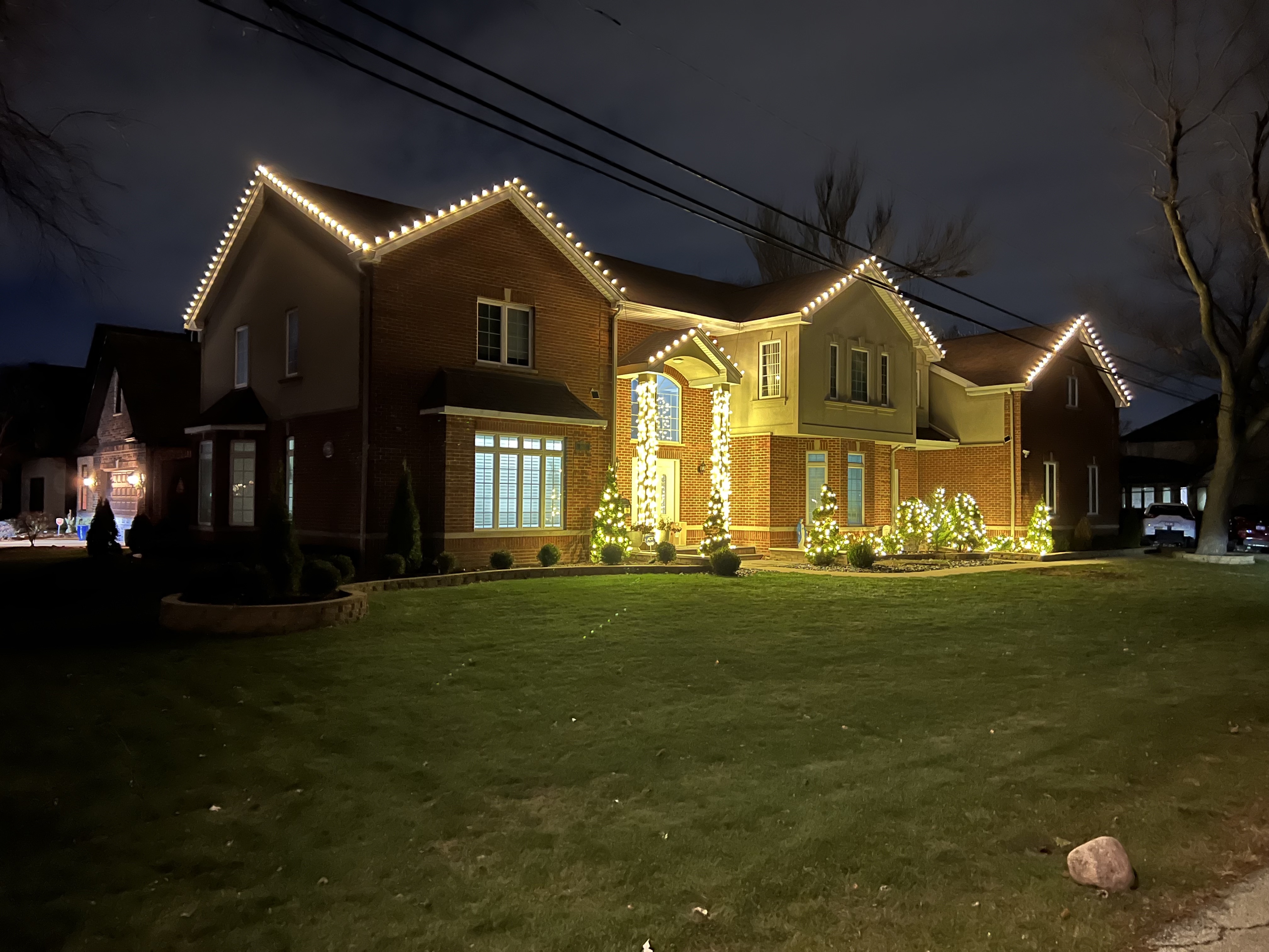 Professional xmas lights installation Chicago